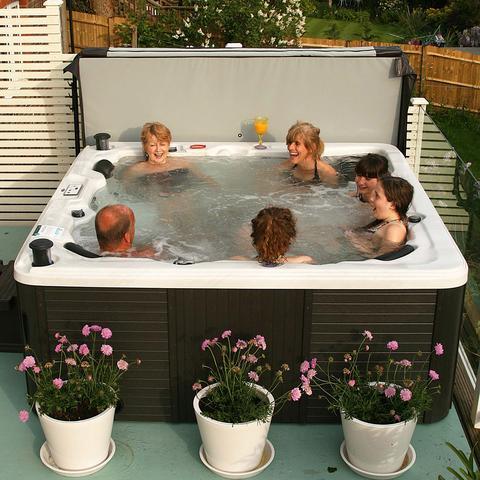 Canadian Spa Company_KH-10168_Toronto UV_Square_6-Person_44 -Jet Hot Tub_Blackout Insulation_UV Light Water Care_Lounger