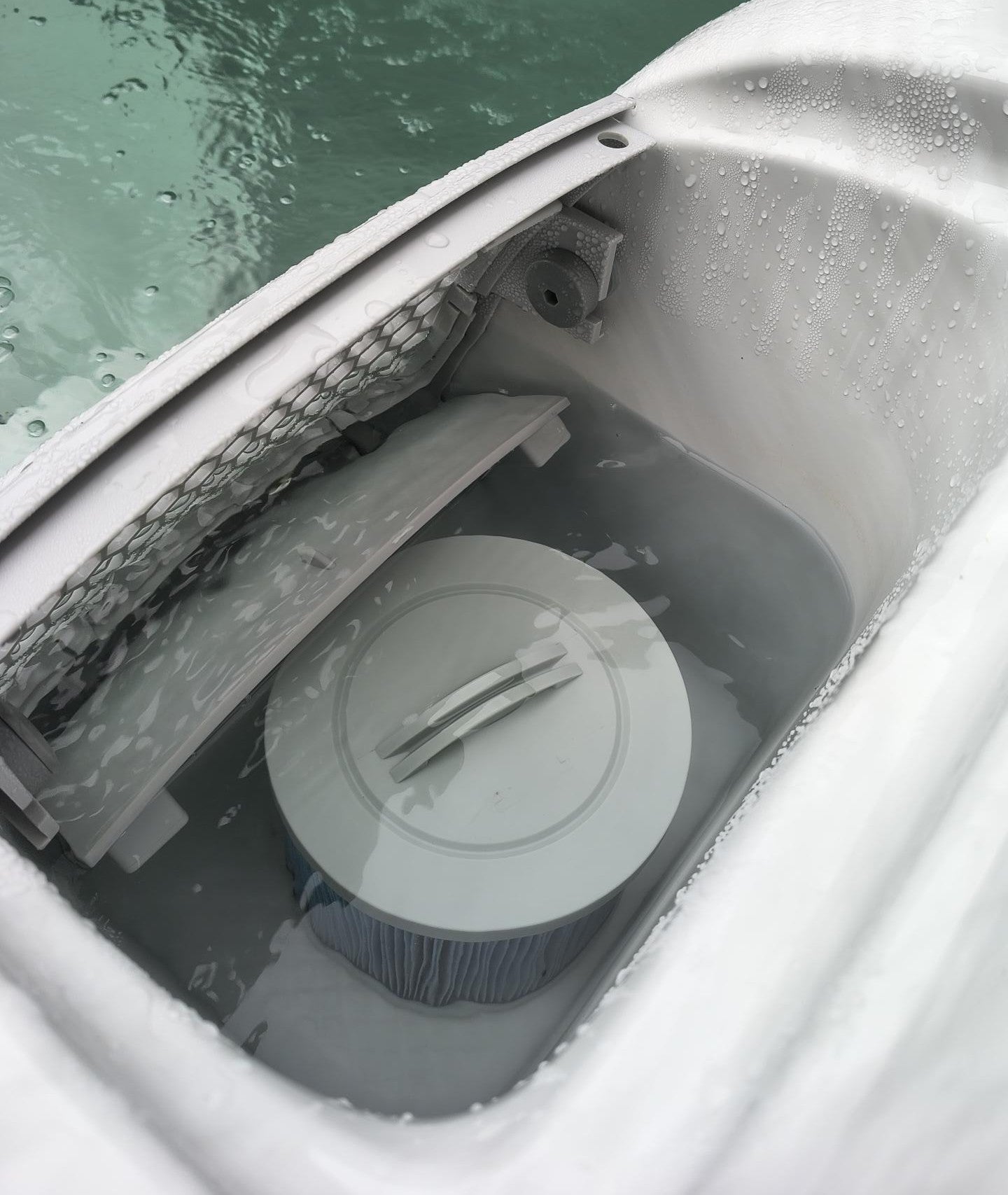 Lid and Skimmer face with New Weir Gate Kit – Premium Surface Filtration for a Cleaner Spa -Black Ice